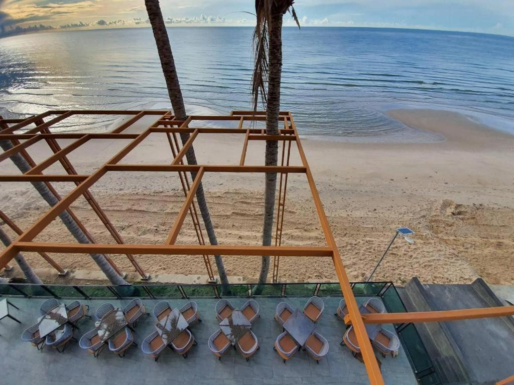 Eco Cozy Beachfront Resort Chaam Hua Hin Extérieur photo