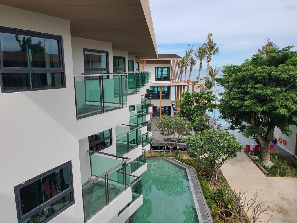 Eco Cozy Beachfront Resort Chaam Hua Hin Extérieur photo