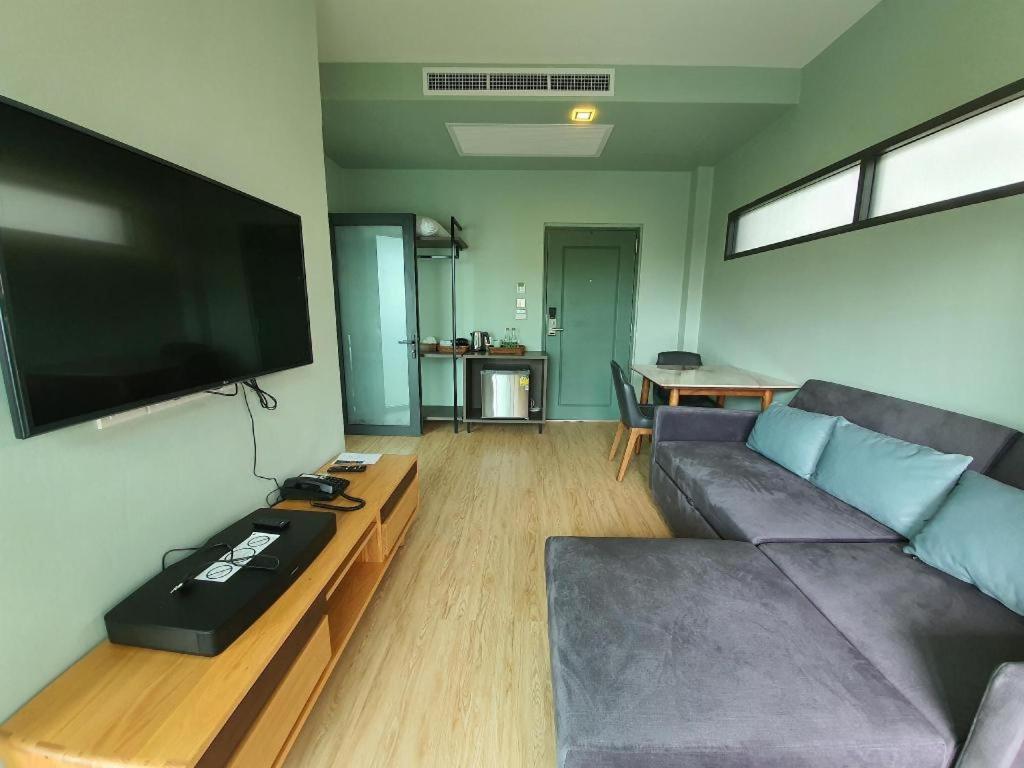 Eco Cozy Beachfront Resort Chaam Hua Hin Extérieur photo