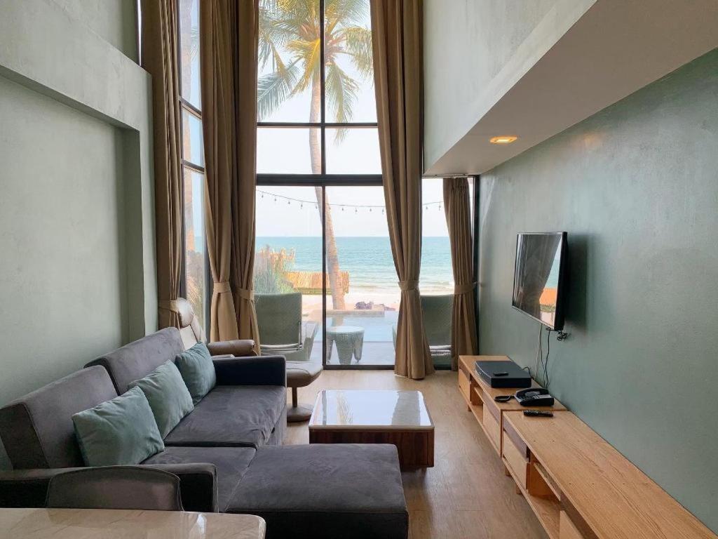 Eco Cozy Beachfront Resort Chaam Hua Hin Extérieur photo