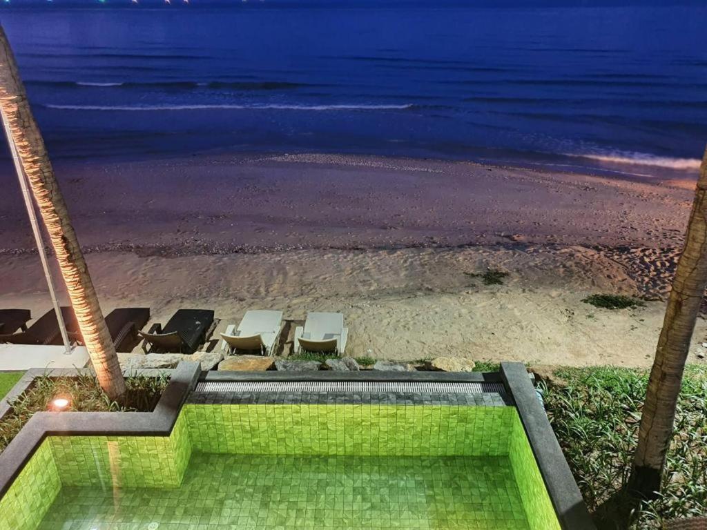 Eco Cozy Beachfront Resort Chaam Hua Hin Extérieur photo