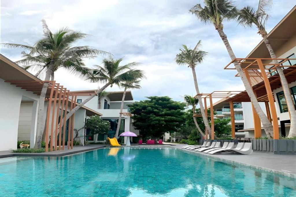 Eco Cozy Beachfront Resort Chaam Hua Hin Extérieur photo